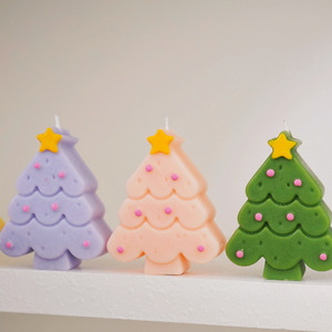 Bougie parfumée créative en forme de sapin de Noël, décoration d'ambiance romantique, ornement de Noël, cadeau idéal pour les fêtes - Product Image 4