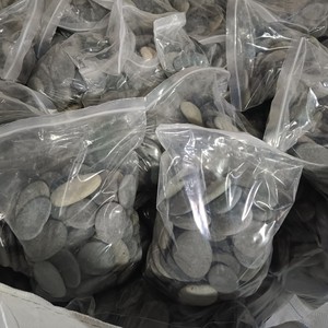 Galets de rivière naturels en noir <span class=keywords><strong>blanc</strong></span> <span class=keywords><strong>gris</strong></span> poli jardin extérieur Villa dispose d'œuvres d'art faites à la main en pierre naturelle - Product Image 4