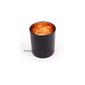 Pot de bougie décoratif en métal à l'aspect attrayant poli et brillant de couleur dorée Pot de cire martelé de forme cylindrique - Product Image 3