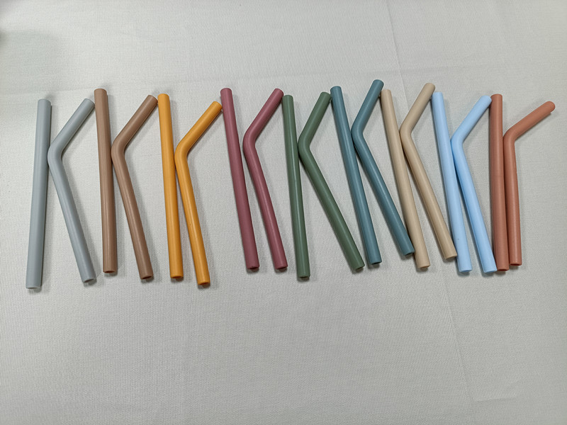 Cốc silicon chống trượt không trượt cho bé có ống hút để cho ăn 6