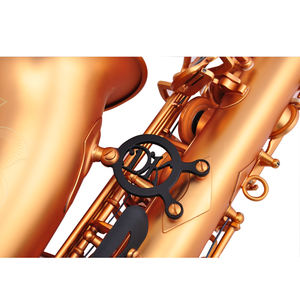 Le corps du <span class=keywords><strong>saxophone</strong></span> plaqué or et la clé du <span class=keywords><strong>saxophone</strong></span> <span class=keywords><strong>alto</strong></span> avec support <span class=keywords><strong>en</strong></span> <span class=keywords><strong>plastique</strong></span> sont fabriqués <span class=keywords><strong>en</strong></span> usine - Product Image 3
