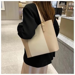 THK0068 Bolso de mano de gran capacidad de color contrastante de moda Bolso de compras de cuero de tendencia para mujer - Product Image 1