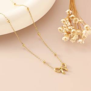 18k सोने की प्लेटेड स्टेनलेस स्टील तितली धनुष पेलेंट चोकर महिलाओं के लिए सुंदर ब्रेसलेट हार गहने उपहार - Product Image 2