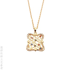 Collier en métal 3D finement sculpté en forme de rose, pendentif en alliage de zinc or rose, bijou fantaisie en forme de fleur, cadeau, ras-de-cou tendance - Product Image 5