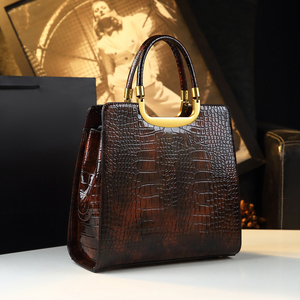 Sac fourre-tout de luxe léger pour femmes, automne-hiver 2024, imprimé crocodile, grande capacité, bandoulière unique, porté épaule - Product Image 1