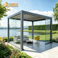 Pergola bioclimatique en aluminium motorisée, contrôlée par application Bluetooth, avec toit à lames orientables imperméables et éclairage LED pour patio de villa