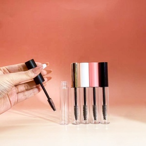 La bouteille transparente <span class=keywords><strong>contient</strong></span> 10ml de cils; <span class=keywords><strong>il</strong></span> est recyclable et facile à transporter. - Product Image 5