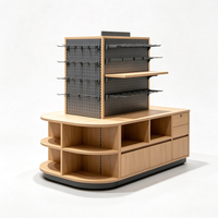 Vitrines en bois sur mesure pour boutiques spécialisées, magasins de cadeaux haut de gamme et boutiques de luxe