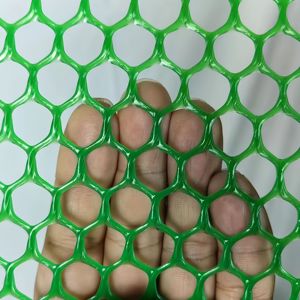 Yuking Manufacturer Green PE <b>Plastic</b> Knitted Flat <b>Netting</b> Mesh for Farm Chicken Fencing Cutting Service Size 1.2m*30m 0.8cm - Product Image 5