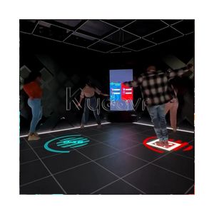 เกมท้าทายแบบอินเทอร์แอคทีฟบนผนังและพื้นสำหรับเล่นหลายคน พร้อมอุปกรณ์ในห้องเกม ไฟ LED กระพริบตามสี่เหลี่ยมพื้น - Product Image 2