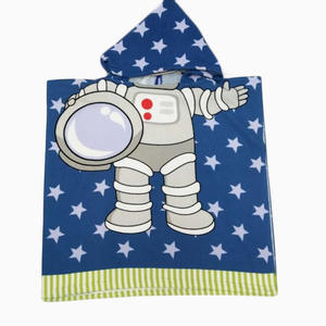 Serviette de plage pour enfants de dessin animé <span class=keywords><strong>Cape</strong></span> avec chapeau Serviette de bain imprimée portable en microfibre Serviette de bain pour enfants - Product Image 3