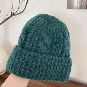 <span class=keywords><strong>Bonnet</strong></span> d'hiver vierge de haute qualité en <span class=keywords><strong>cachemire</strong></span> tricoté sur mesure Broderie Designer <span class=keywords><strong>Bonnet</strong></span> en laine acrylique pour <span class=keywords><strong>femme</strong></span> pour fille - Product Image 4