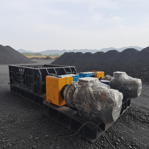 Concasseur à double rouleau denté haute capacité et durable avec moteur AC, boîte <span class=keywords><strong>de</strong></span> vitesses et pompe pour matériaux collants et humides, idéal pour l'exploitation minière et les carrières - Product Image 1