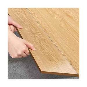 Revêtement de sol <span class=keywords><strong>stratifié</strong></span> classique de haute qualité Revêtement de sol <span class=keywords><strong>stratifié</strong></span> en bois imperméable de <span class=keywords><strong>12</strong></span> <span class=keywords><strong>mm</strong></span> - Product Image 3