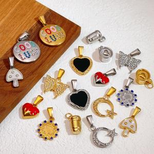 防水エナメルラブハートペンダント DIYジュエリー製作用 18金メッキ ジルコンクロス バイクチャーム 女性向け 卸売 - Product Image 5