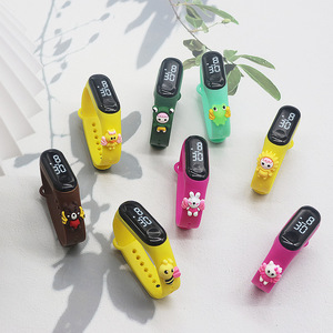 นาฬิกาอิเล็กทรอนิกส์กันน้ำลายการ์ตูน LED พลาสติก สำหรับเด็ก ของขวัญสุดสร้างสรรค์ ขายส่ง - Product Image 4