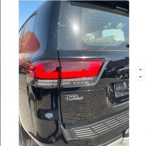 Toyota Land Cruiser LC300 <span class=keywords><strong>GR</strong></span> SPORT SUV d'occasion en excellent état - Product Image 6
