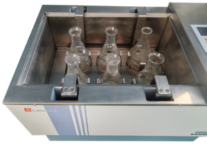 Incubadora de Agitação em Banho de Água com Temperatura Constante para Laboratório - Product Image 2