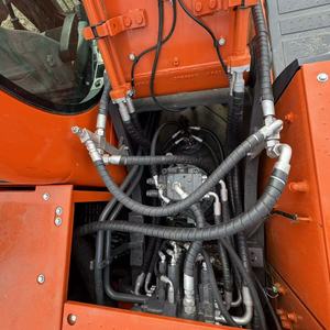 รถขุดตีนตะขาบ Doosan 300 มือสอง น้ำหนัก 30 ตัน เครื่องยนต์ DL08 แท้ ชั่วโมงการทำงานต่ำ ได้รับการรับรองมาตรฐาน CE สำหรับการส่งออก - Product Image 4
