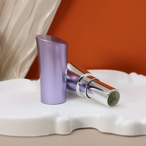 Contenitore Vuoto per Rossetto Yuecai con Parte Superiore Inclinata, Base Cromata Svasata Opaca Color Lavanda, Contenitore Sottile a Clessidra per Balsamo Labbra - Ingrosso - Product Image 5