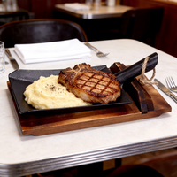 Poêle en fonte style ferme, irrégulière et créative, à bord plat, antiadhésive, pour plats spéciaux Teppanyaki, avec base en bois