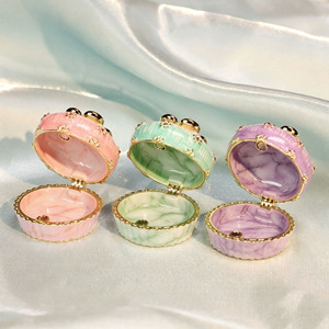 Scatola Portagioie in Lega Smaltata Placcata Oro Stile Lusso Leggero, Mini Scatola Porta Anelli a Forma di Torta, <span class=keywords><strong>Regalo</strong></span> per San Valentino e <span class=keywords><strong>Laurea</strong></span> - Product Image 2