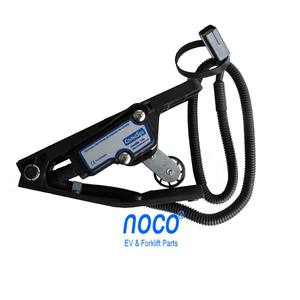 Accélérateur Constance d'origine pour chariot élévateur à moteur thermique, compatible avec le chariot élévateur Clark FZ3-122-131 - Product Image 1