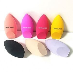 Éponge de Maquillage Beauté Multi-Usages (Sèche et Humide) pour Fond de Teint, Anti-cernes, Fard à Joues et Poudre – Éponges Multicolores - Product Image 1