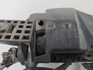 Pour <span class=keywords><strong>Ford</strong></span> <span class=keywords><strong>Mondeo</strong></span> Zhisheng boîte à fusibles de cabine d'occasion de haute qualité pièces automobiles accessoires de voiture d'occasion - Product Image 4