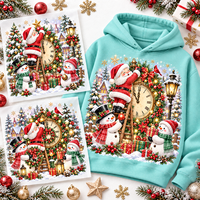 Feuilles de transfert thermique DTF personnalisées pour Noël, motif Père Noël escaladant un village de bonhommes de neige, prêtes à presser pour vêtements textiles