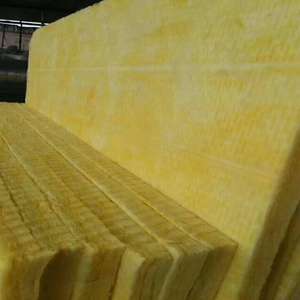 Panneau d'<span class=keywords><strong>isolation</strong></span> en fibre <span class=keywords><strong>de</strong></span> <span class=keywords><strong>verre</strong></span> <span class=keywords><strong>de</strong></span> style moderne, insonorisant, ignifuge, résistant aux flammes, pour applications <span class=keywords><strong>de</strong></span> construction - Product Image 1