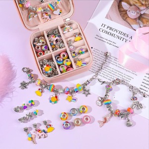 66 Uds. Kit de fabricación de <span class=keywords><strong>PULSERAS</strong></span> CON ABALORIOS <span class=keywords><strong>para</strong></span> <span class=keywords><strong>niñas</strong></span>, Kit de fabricación de joyas con cuentas DIY <span class=keywords><strong>para</strong></span> <span class=keywords><strong>niñas</strong></span>, juguetes, manualidades, fabricación de <span class=keywords><strong>pulseras</strong></span> DIY, <span class=keywords><strong>caja</strong></span> de regalo - Product Image 2
