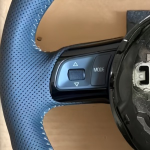 Volant en cuir perforé <span class=keywords><strong>noir</strong></span> pour Audi B9 A3 A4 A5 S4 RS5 S3 S4 S5 A6 A7 A8 Q5 Q7 TT R8 S6 RS6 <span class=keywords><strong>RS7</strong></span> S7 B8.5 B8 - Product Image 3