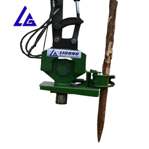 Compacteur hydraulique de pieu monté sur excavatrice avec pince de maintien latérale pour installation agricole - Product Image 4