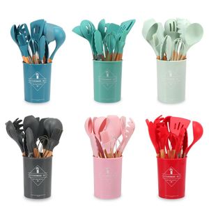 Ensemble de spatules à gâteau et à biscuits en silicone et nylon doré rose avec manche en bois jaune pour la cuisine et la préparation des œufs - Product Image 5