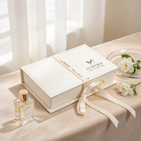Boîte cadeau à fermeture magnétique de style vintage sur mesure, boîtes rigides de rangement pour cosmétiques, boîte à parfum de luxe avec ruban en satin