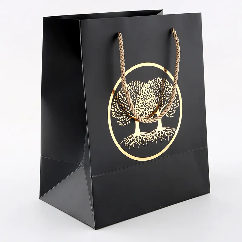 BTO atacado oem saco de papel preto com fita boutiques shopping sacos saco de papel revestido logotipo impresso personalizado luxo roupas loja