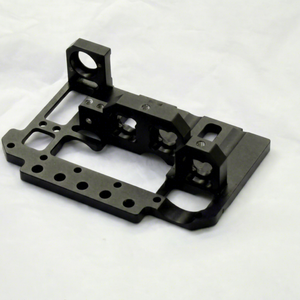 Services professionnels d'usinage CNC pour la fabrication de pièces personnalisées de précision dans divers secteurs : aérospatiale, automobile, médical - Product Image 1