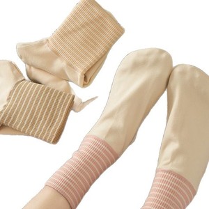 Calcetines a media pantorrilla para mujer, a rayas, transpirables, que absorben la humedad, acrílicos, color caqui, marrón claro, verde, rosa, para jóvenes de 18 a 40 años - Product Image 4