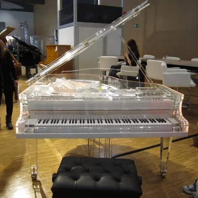 Meubles d'hôtel de luxe maison moderne clair transparent acrylique scène Concert bébé piano à queue avec les lumières LED colorées