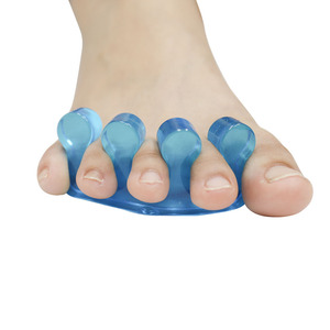 Corrector <span class=keywords><strong>de</strong></span> Separador <span class=keywords><strong>de</strong></span> Dedo Suave <span class=keywords><strong>de</strong></span> Gel <span class=keywords><strong>de</strong></span> Silicona para Hallux Valgus <span class=keywords><strong>Juanetes</strong></span> Cómodo <span class=keywords><strong>Protector</strong></span> Espaciador - Product Image 4