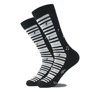 Ingrosso moda divertente cartone animato equipaggio quotidiano colorato Logo personalizzato divertente novità cotone uomini donne calzini - Product Image 3