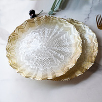 Assiette de Présentation en Verre Écologique Ronde Gravée Motif Bord Doré Vaisselle de Mariage Européenne pour Dîner et Fêtes