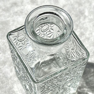 Vente en gros de carafes à liqueur en verre carrées transparentes de luxe, vides, de 500 ml, 750 ml et 1000 ml, pour le brandy, le gin, la vodka, le <span class=keywords><strong>rhum</strong></span> - Product Image 5
