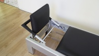 Machine de Pilates Reformer Commerciale en Aluminium pour Studio de Boutique : Renforcement du Tronc, Flexibilité, Équilibre et Entraînement Corporel