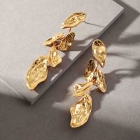 Boucles d'oreilles fantaisie irrégulières multi-gouttes, formes organiques sculptées, design en métal doré poli miroir