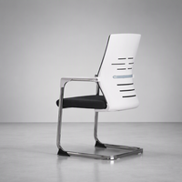 Chaise de bureau à dossier blanc, base cantilever chromée, assise en tissu ventilé, pour réception et visiteurs, fournisseur direct export