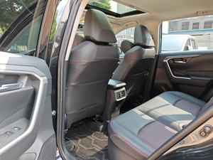 Potencia Enchufable, Aventura Sin Concesiones. <span class=keywords><strong>Toyota</strong></span> <span class=keywords><strong>RAV4</strong></span> Prime: Eficiencia Electrificada, Capacidad Emocionante - Product Image 5