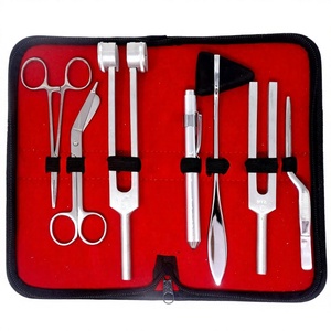 Kit de diagnostic médical 7 pièces pour étudiants : marteau réflexe C128, diapasons C512, jauge pupillaire, bandage, ciseaux – par SurgiRight - Product Image 1