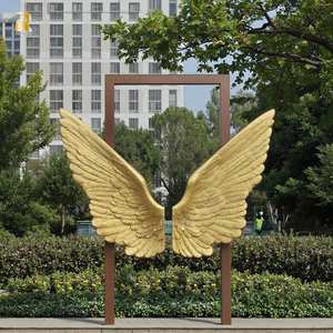 Decoración de jardín al aire libre escultura de arte dorado estatua de alas de Ángel de bronce a la venta - Product Image 2